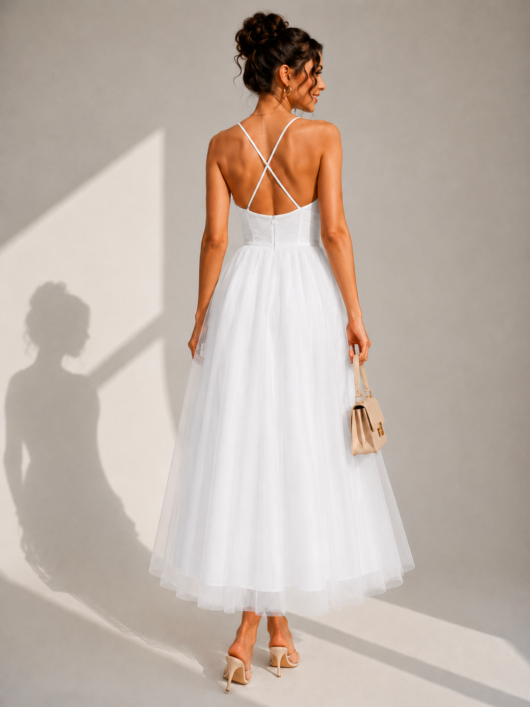 Julia™ | Vestido midi de tul elegante con espalda descubierta y detalle de corsé