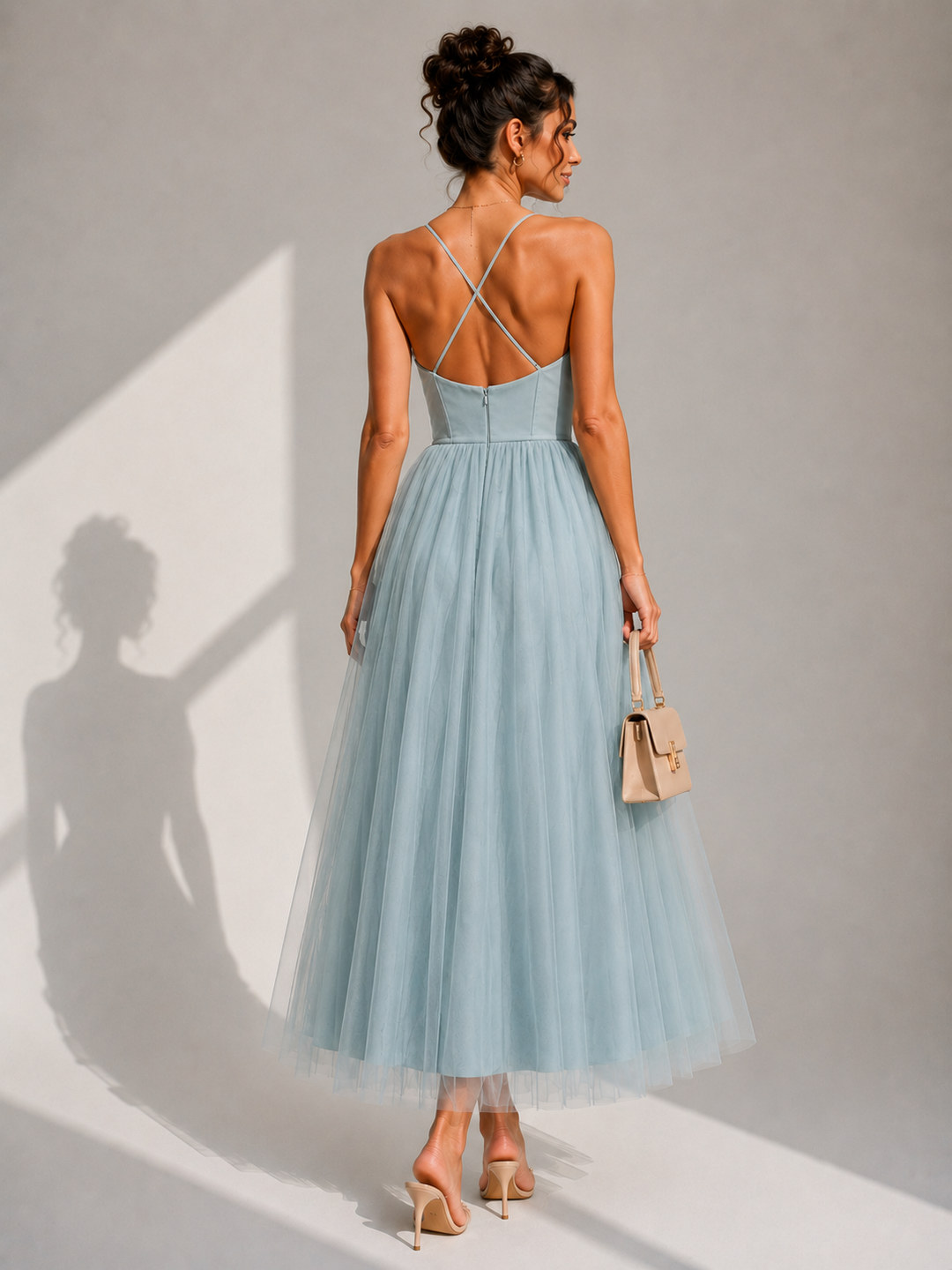 Julia™ | Vestido midi de tul elegante con espalda descubierta y detalle de corsé