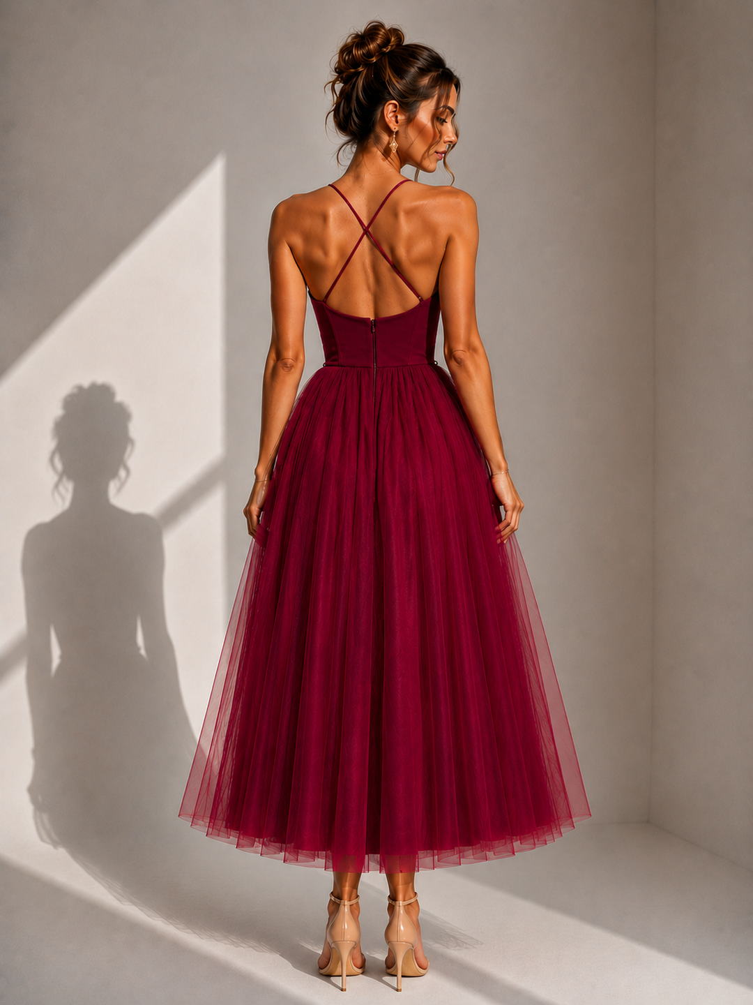 Julia™ | Vestido midi de tul elegante con espalda descubierta y detalle de corsé